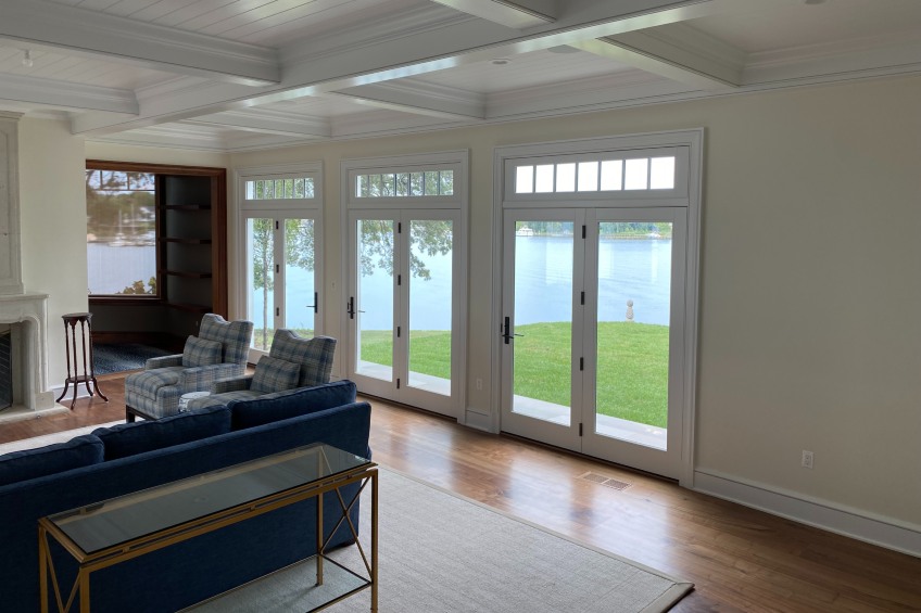 waterfront home with window tinting